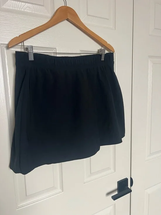Abercrombie & Fitch Black athletic Skirt - Picture 2 of 6